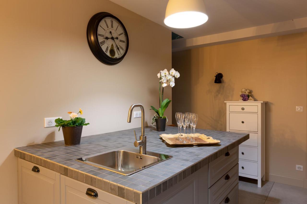 Les Dames-Jeannes Bed and Breakfast Chavot-Courcourt Exteriör bild