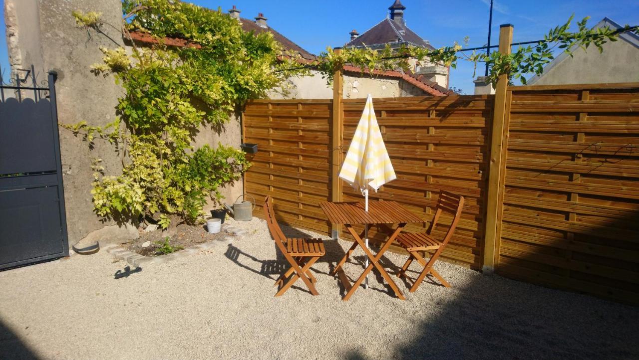 Les Dames-Jeannes Bed and Breakfast Chavot-Courcourt Exteriör bild